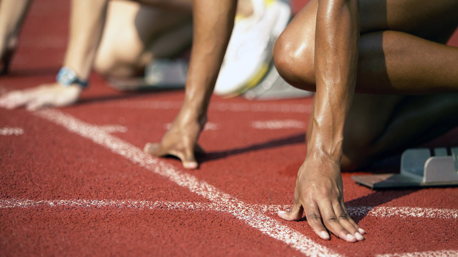 羽毛球赛场焦点！美国队对阵中国队，球星闪耀，全场焦点无人能挡