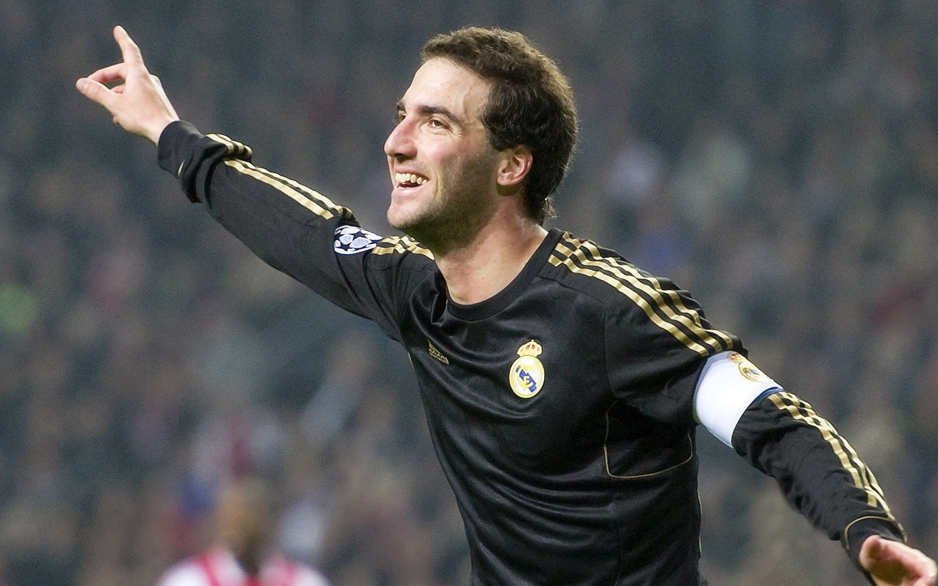 足协杯战况：洛杉矶快船防线稳固，利雅得新月进攻受阻，罗德里成最佳